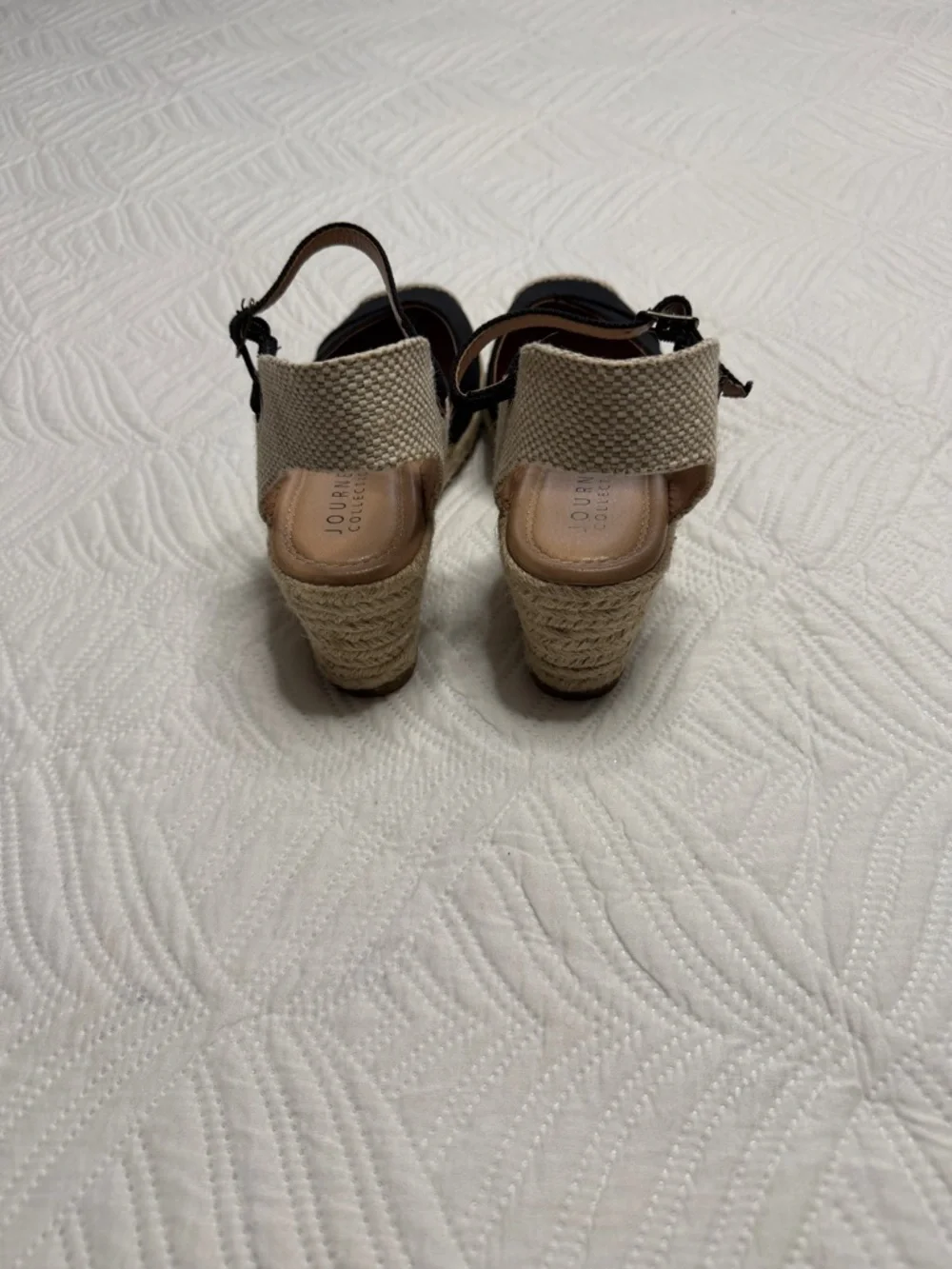 Journee Collection Ashlyn Women’s Black Espadrille Wedge Heels. Size 8.5 - Picture 6 of 7